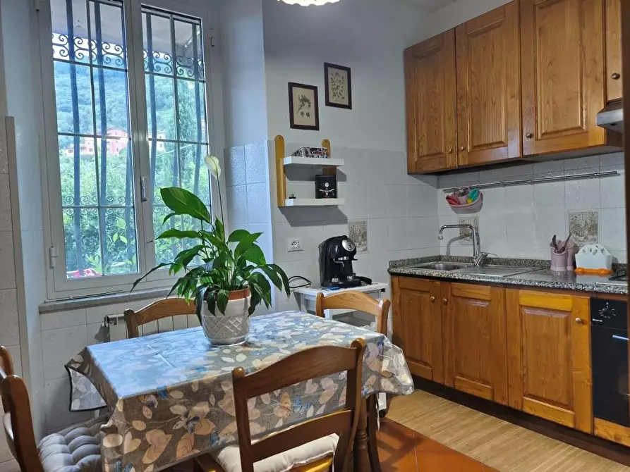 Immagine 4 di Casa indipendente in vendita  a Ortonovo