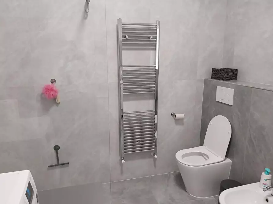 Immagine 31 di Casa indipendente in vendita  a Ortonovo