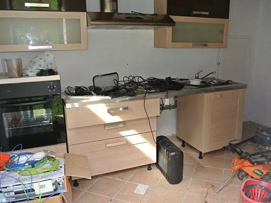 Immagine 47 di Casa indipendente in vendita  a Ortonovo