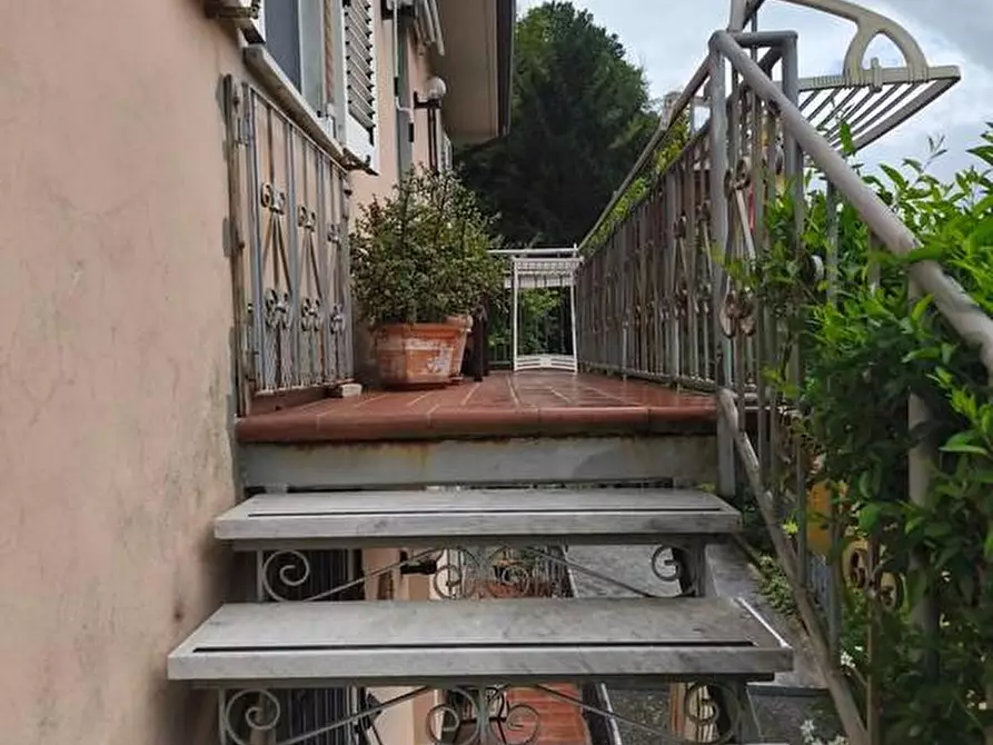 Immagine 51 di Casa indipendente in vendita  a Ortonovo