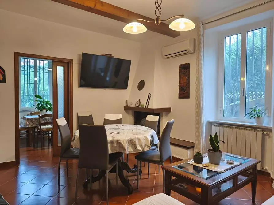 Immagine 1 di Casa indipendente in vendita  a Ortonovo