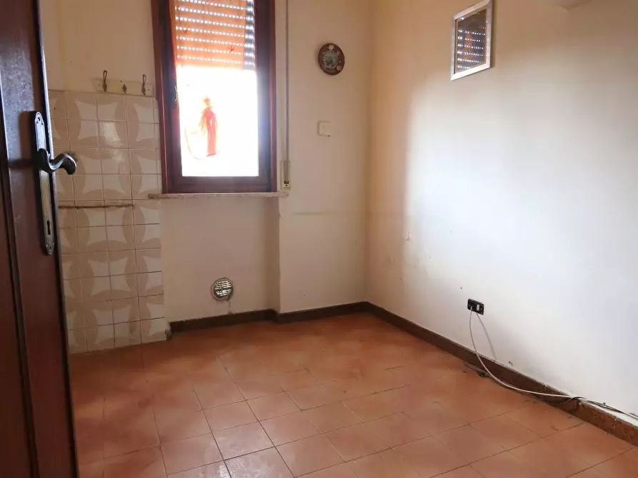 Immagine 8 di Casa indipendente in vendita  a Santa Maria A Monte