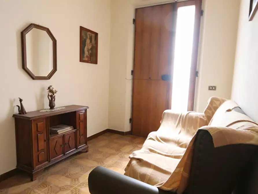 Immagine 2 di Casa indipendente in vendita  a Santa Maria A Monte