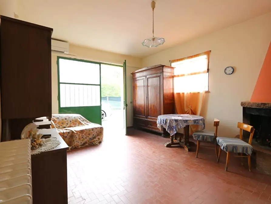 Immagine 4 di Casa indipendente in vendita  a Santa Maria A Monte