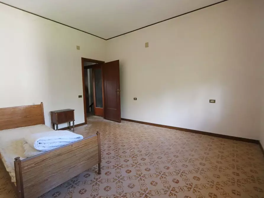 Immagine 13 di Casa indipendente in vendita  a Santa Maria A Monte