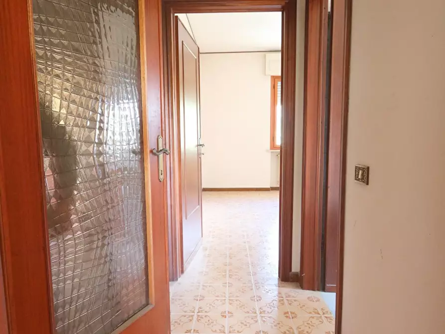 Immagine 15 di Casa indipendente in vendita  a Santa Maria A Monte