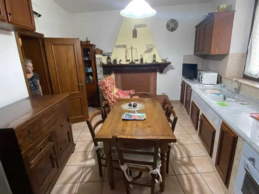 Immagine 2 di Appartamento in vendita  a Calci