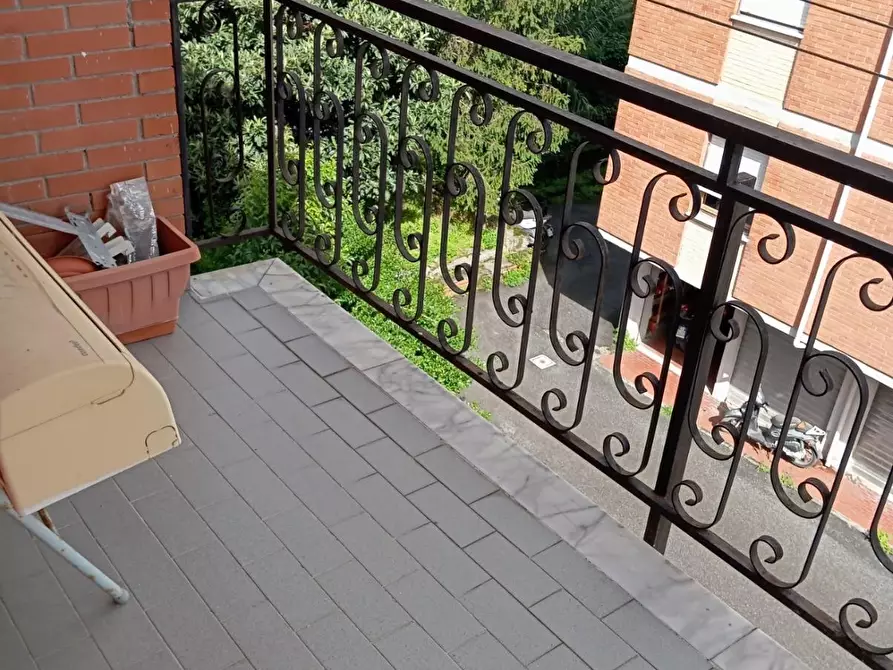 Immagine 7 di Appartamento in affitto  a Carrara