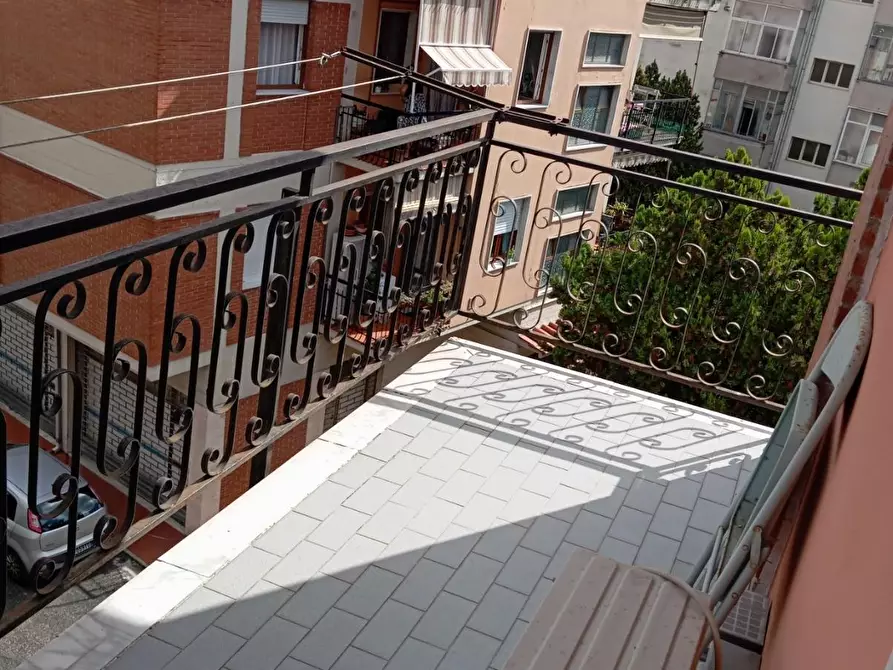 Immagine 9 di Appartamento in affitto  a Carrara