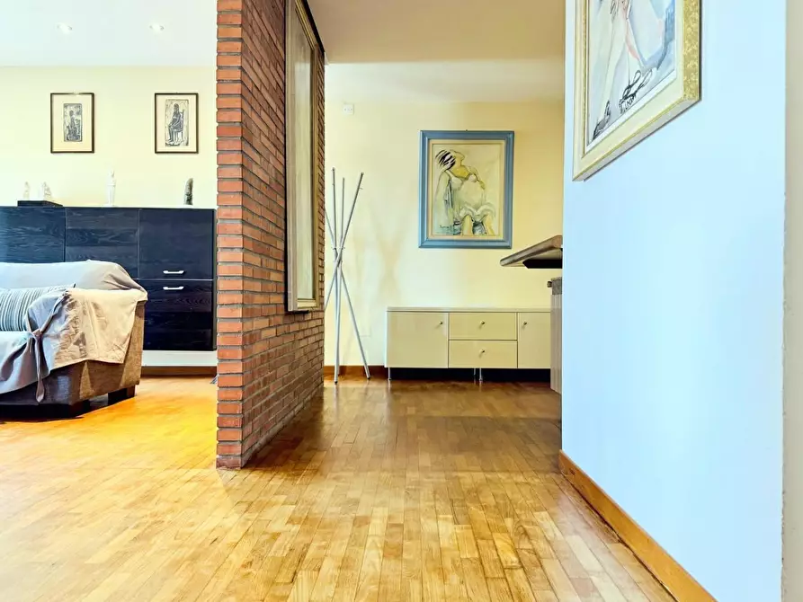 Immagine 54 di Appartamento in affitto  a Viareggio