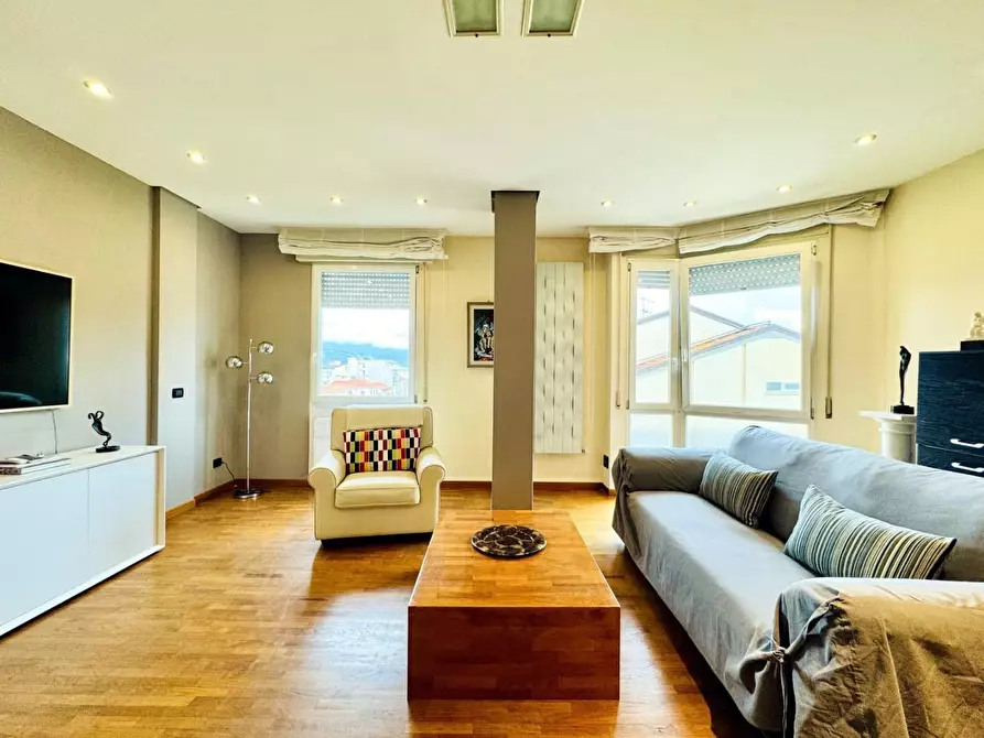 Immagine 6 di Appartamento in affitto  a Viareggio