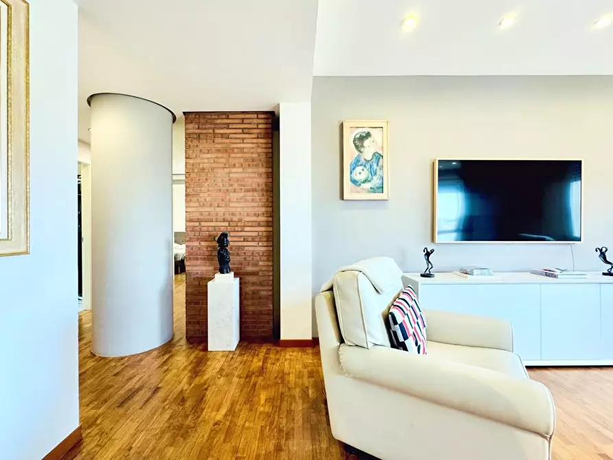 Immagine 12 di Appartamento in affitto  a Viareggio