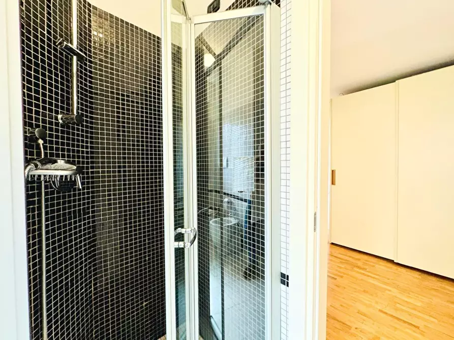 Immagine 28 di Appartamento in affitto  a Viareggio