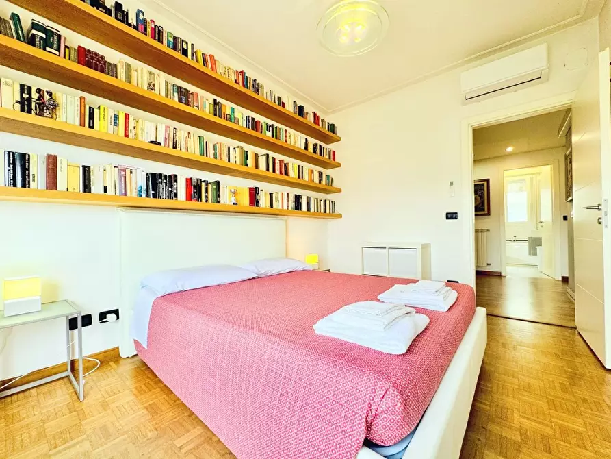 Immagine 45 di Appartamento in affitto  a Viareggio