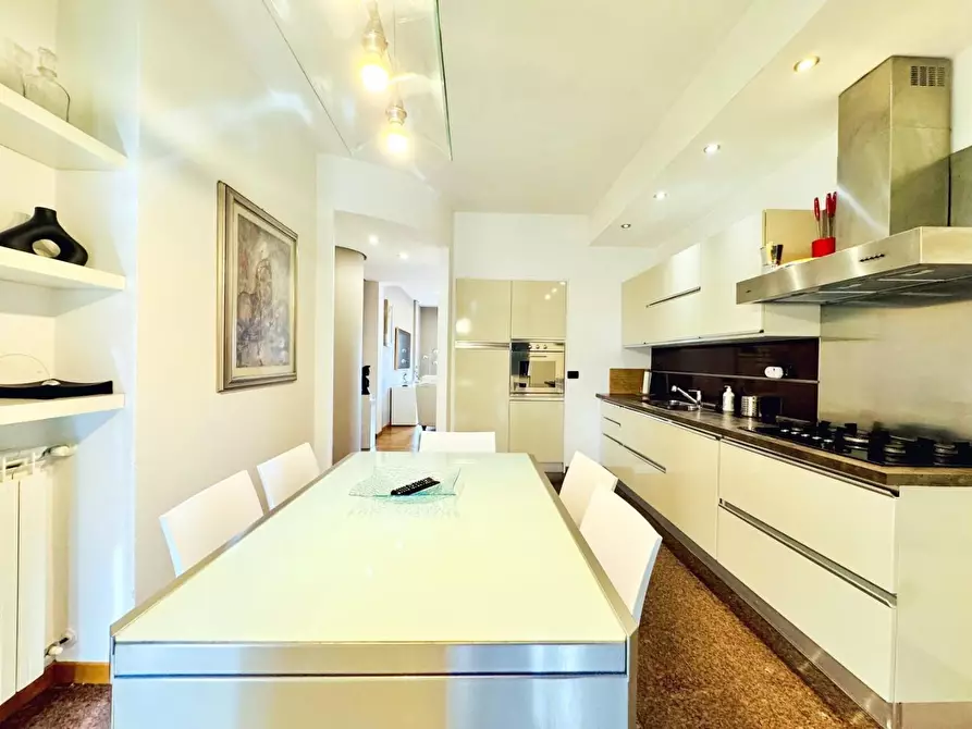 Immagine 18 di Appartamento in affitto  a Viareggio