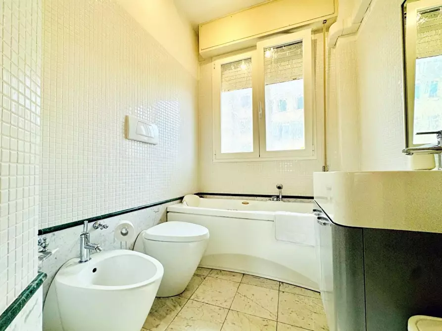 Immagine 33 di Appartamento in affitto  a Viareggio