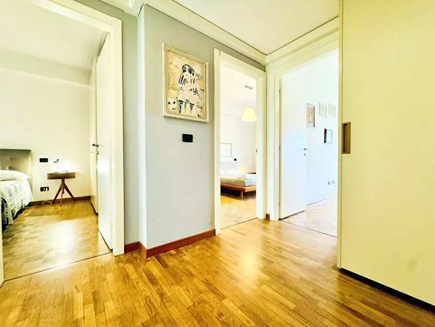 Immagine 41 di Appartamento in affitto  a Viareggio