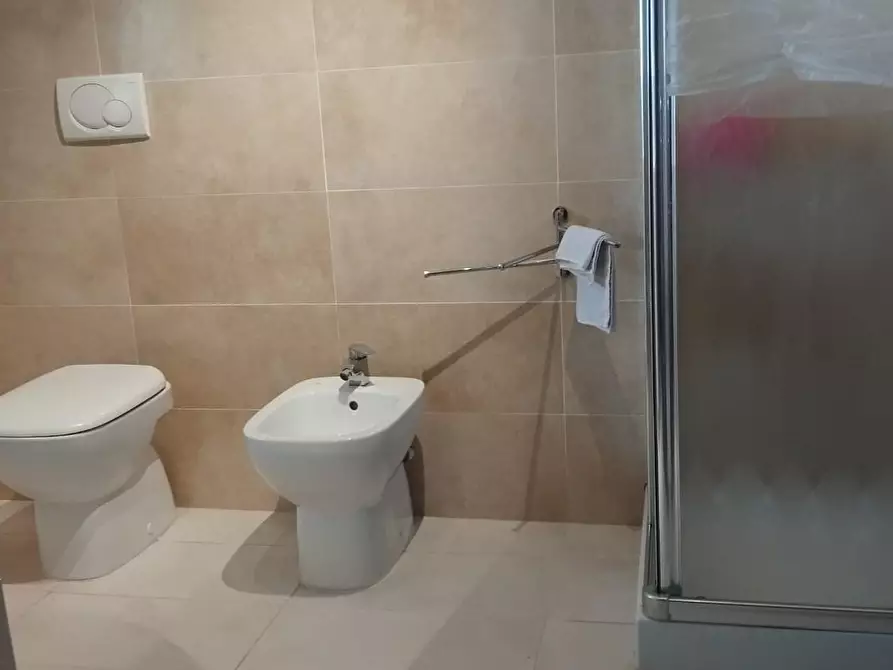 Immagine 2 di Villa in vendita  a Cascina