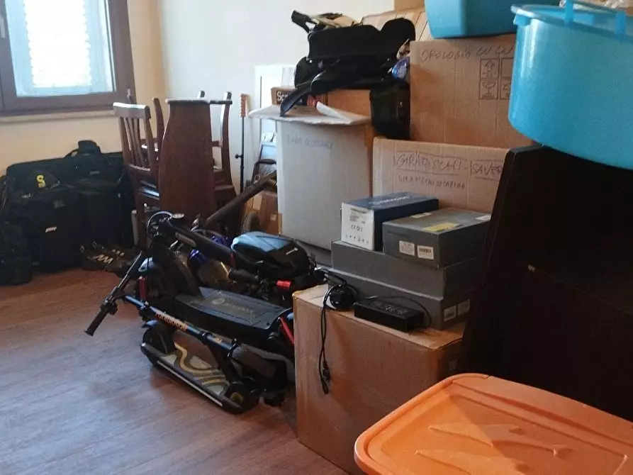 Immagine 15 di Villa in vendita  a Cascina