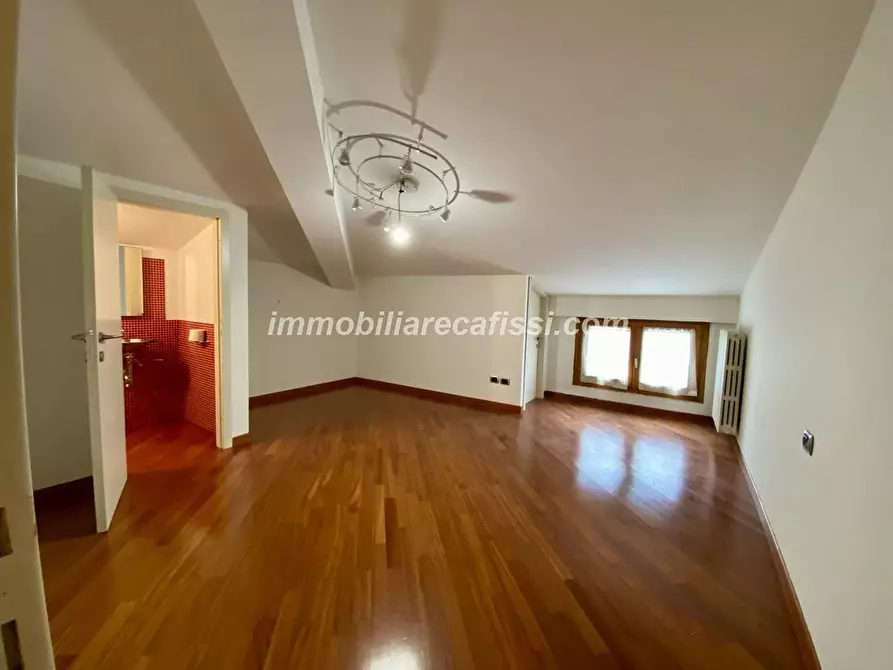 Immagine 15 di Appartamento in vendita  a Poggio A Caiano