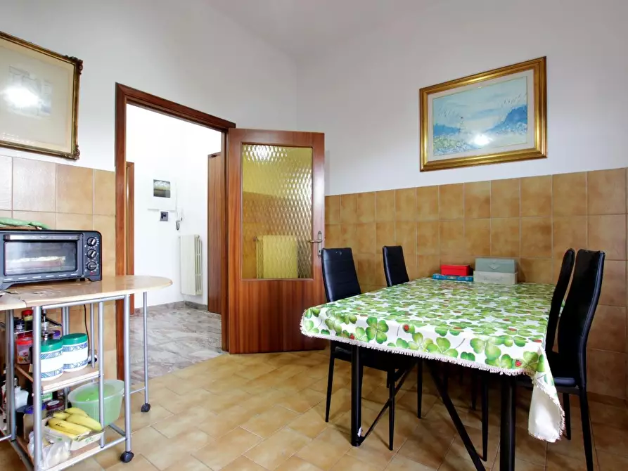 Immagine 4 di Appartamento in vendita  a Siena
