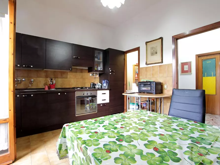 Immagine 3 di Appartamento in vendita  a Siena