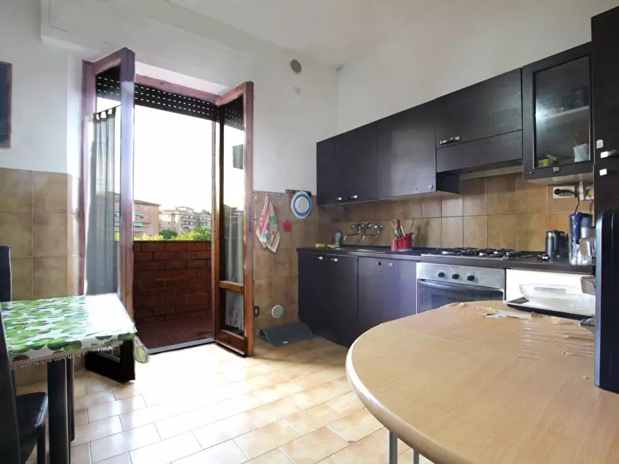 Immagine 1 di Appartamento in vendita  a Siena