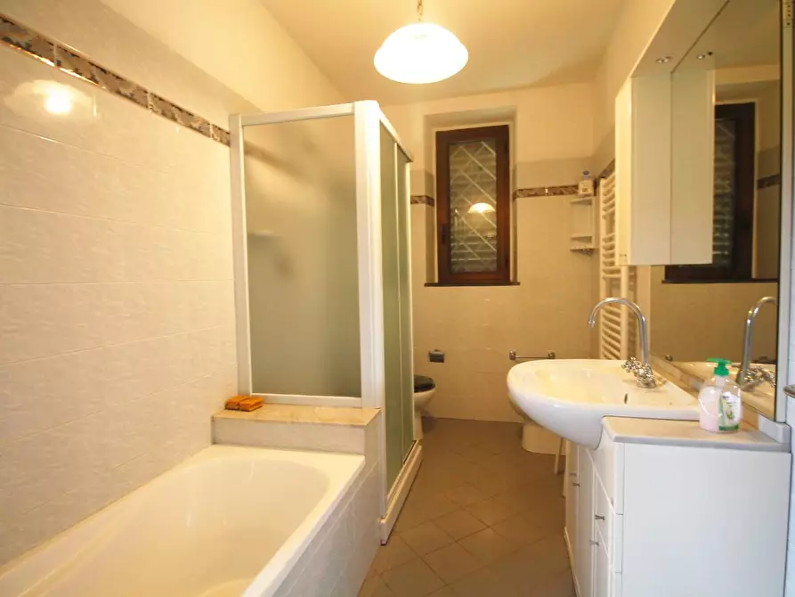 Immagine 17 di Casa colonica in vendita  a Larciano