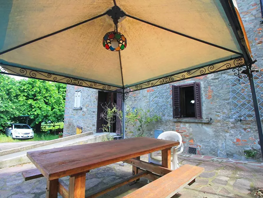 Immagine 5 di Casa colonica in vendita  a Larciano