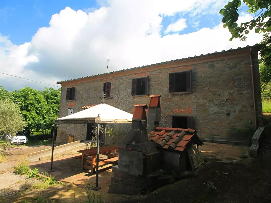 Immagine 25 di Casa colonica in vendita  a Larciano