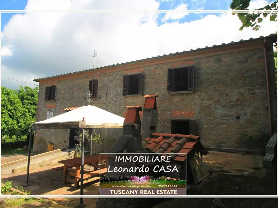 Immagine 1 di Casa colonica in vendita  a Larciano