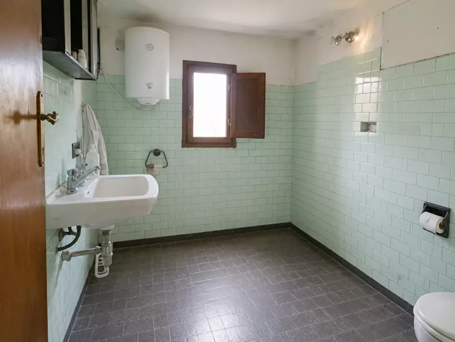 Immagine 25 di Porzione di casa in vendita  a Santa Maria A Monte