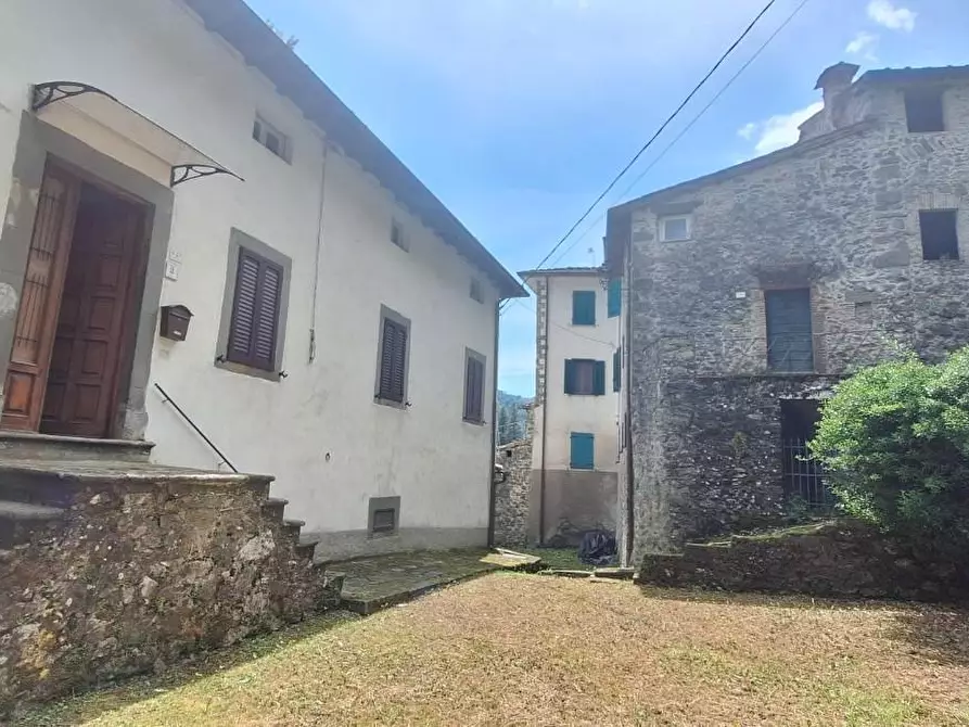 Immagine 15 di Appartamento in vendita  a Pescaglia