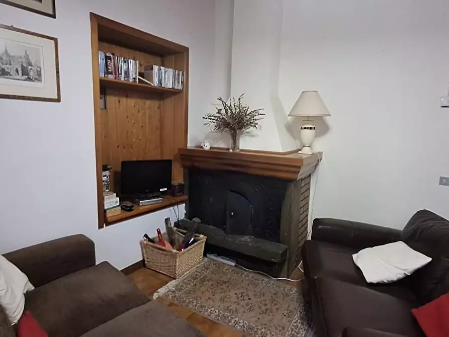 Immagine 2 di Appartamento in vendita  a Pescaglia