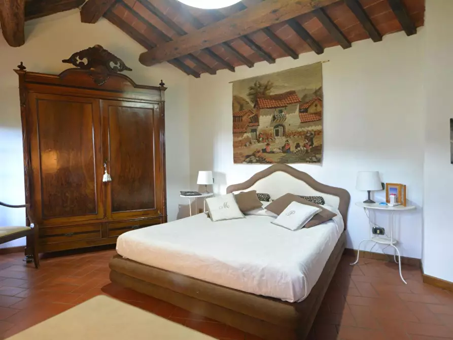 Immagine 13 di Rustico / casale in vendita  a Lucca