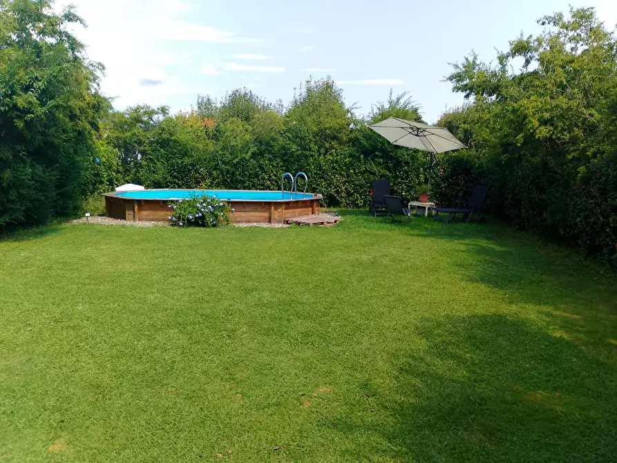 Immagine 27 di Rustico / casale in vendita  a Lucca