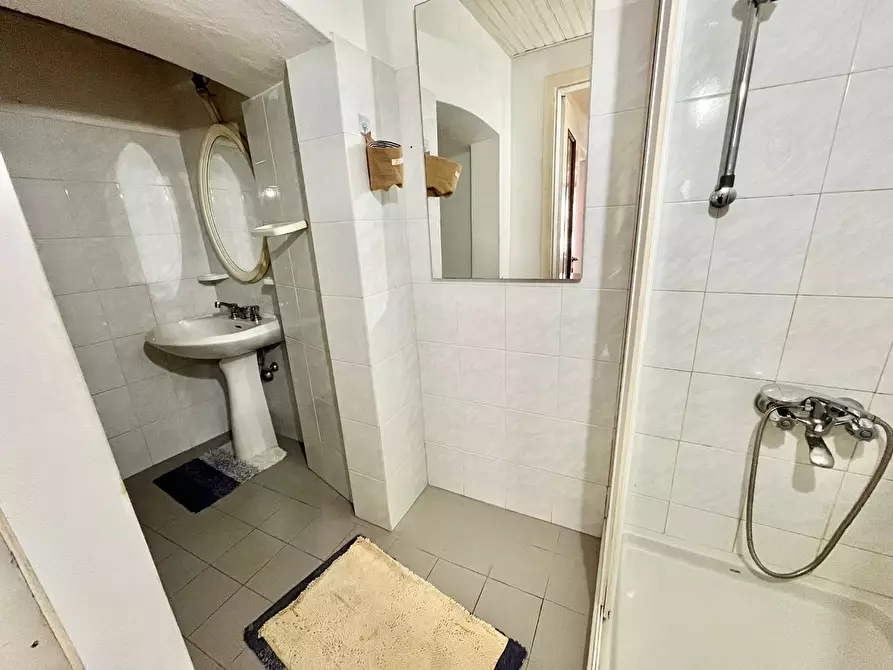 Immagine 13 di Terratetto in vendita  a Massa