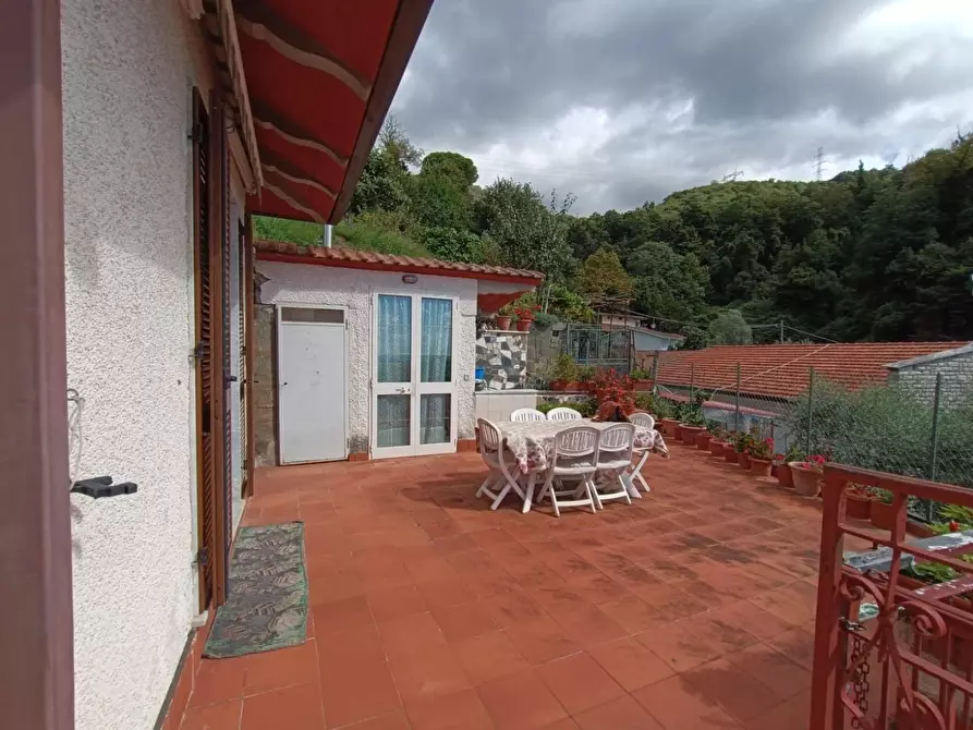 Immagine 6 di Casa bifamiliare in vendita  a Massa