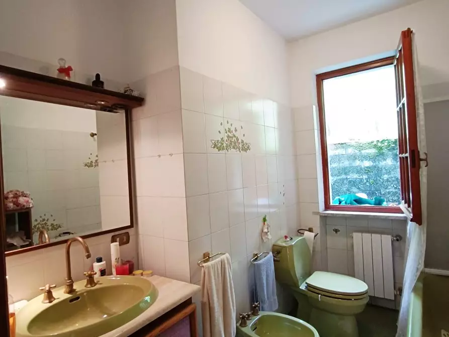 Immagine 25 di Casa bifamiliare in vendita  a Massa