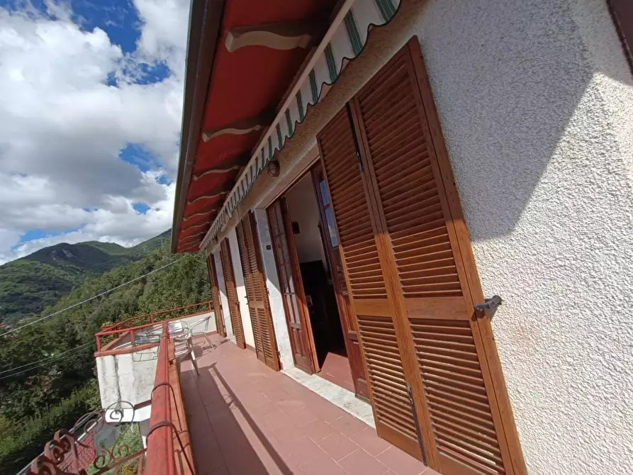 Immagine 9 di Casa bifamiliare in vendita  a Massa