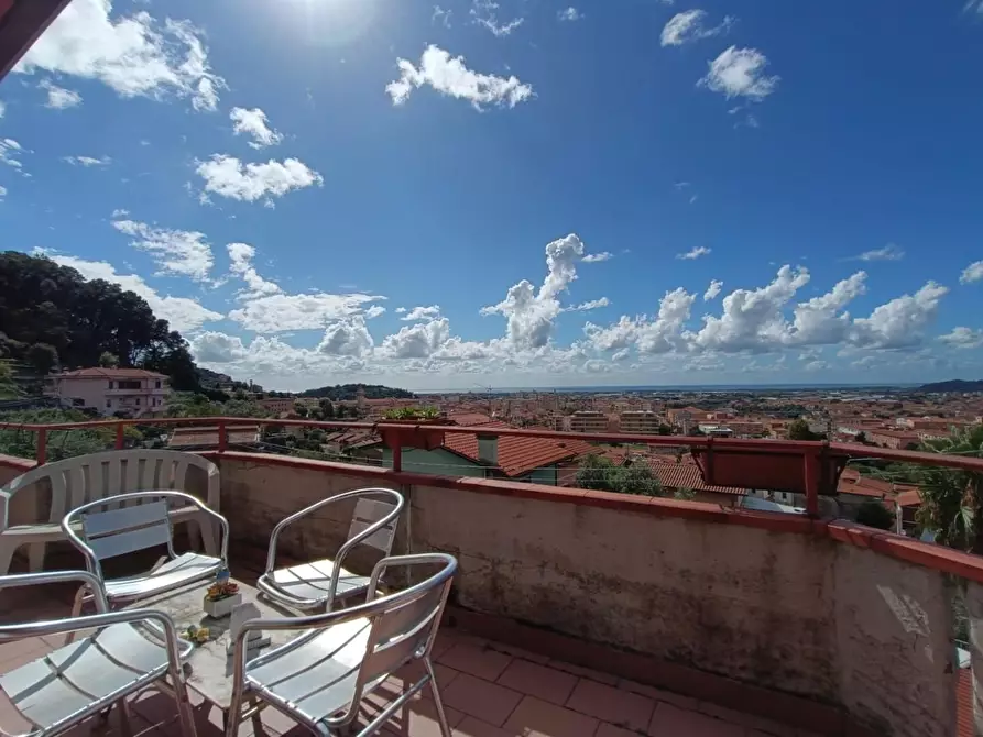 Immagine 5 di Casa bifamiliare in vendita  a Massa