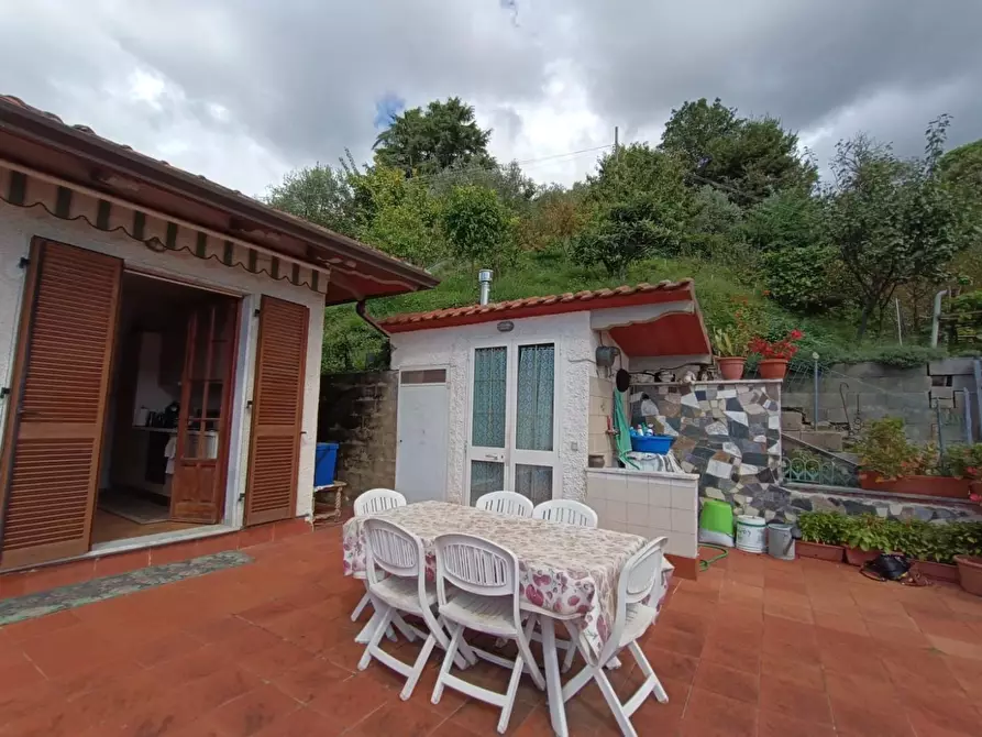 Immagine 7 di Casa bifamiliare in vendita  a Massa