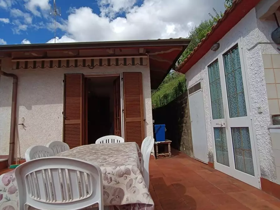 Immagine 33 di Casa bifamiliare in vendita  a Massa