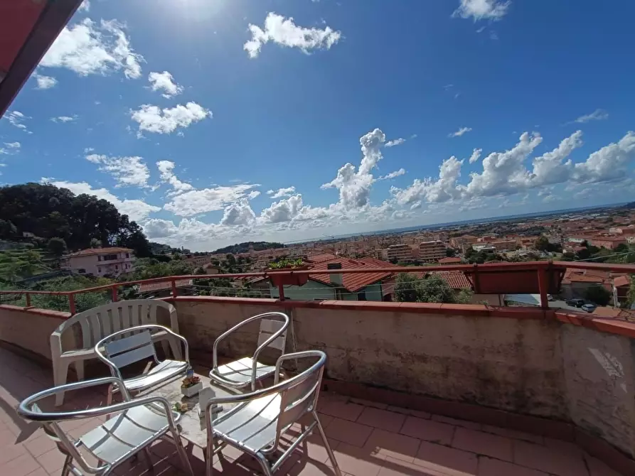 Immagine 8 di Casa bifamiliare in vendita  a Massa