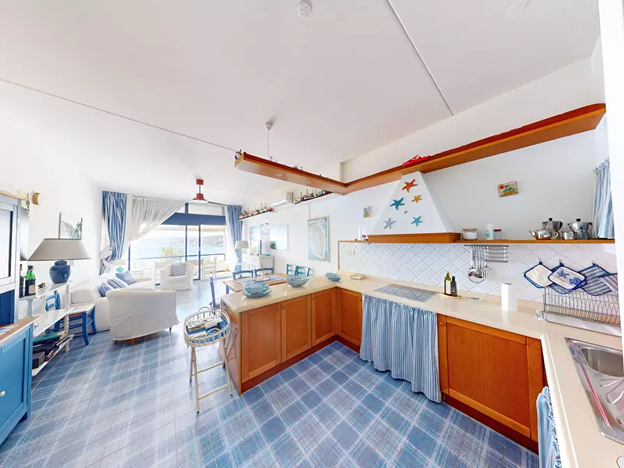 Immagine 22 di Appartamento in vendita  a Castro