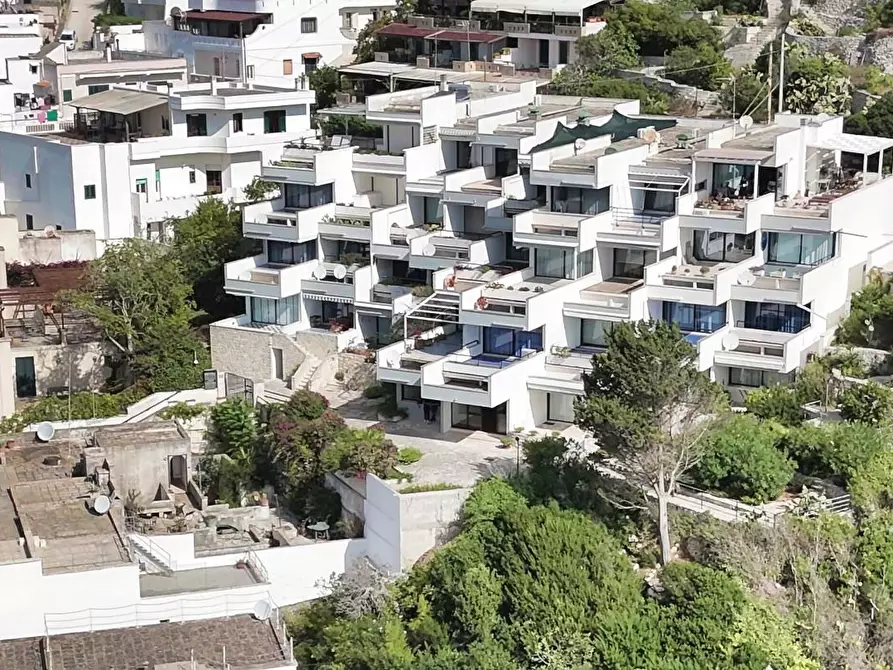 Immagine 3 di Appartamento in vendita  a Castro