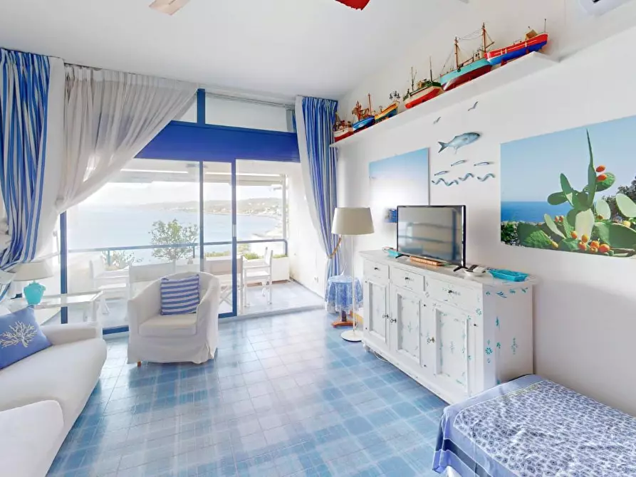 Immagine 1 di Appartamento in vendita  a Castro