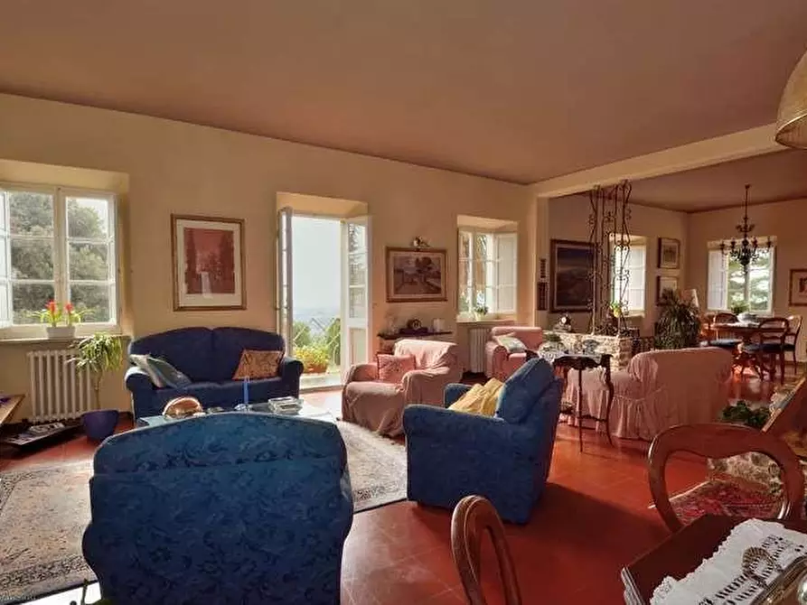 Immagine 11 di Terratetto in vendita  a Campiglia Marittima