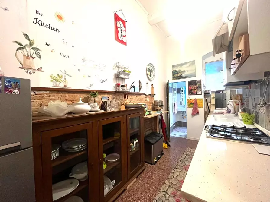 Immagine 5 di Appartamento in vendita  a Livorno