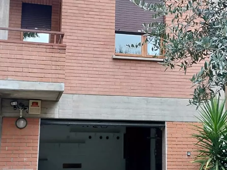 Immagine 15 di Appartamento in vendita  a Reggio Nell'emilia